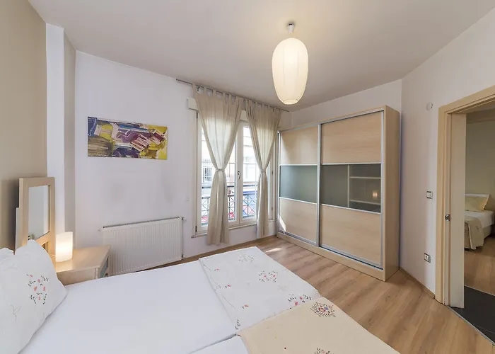 アパート アメドロス ホーム *